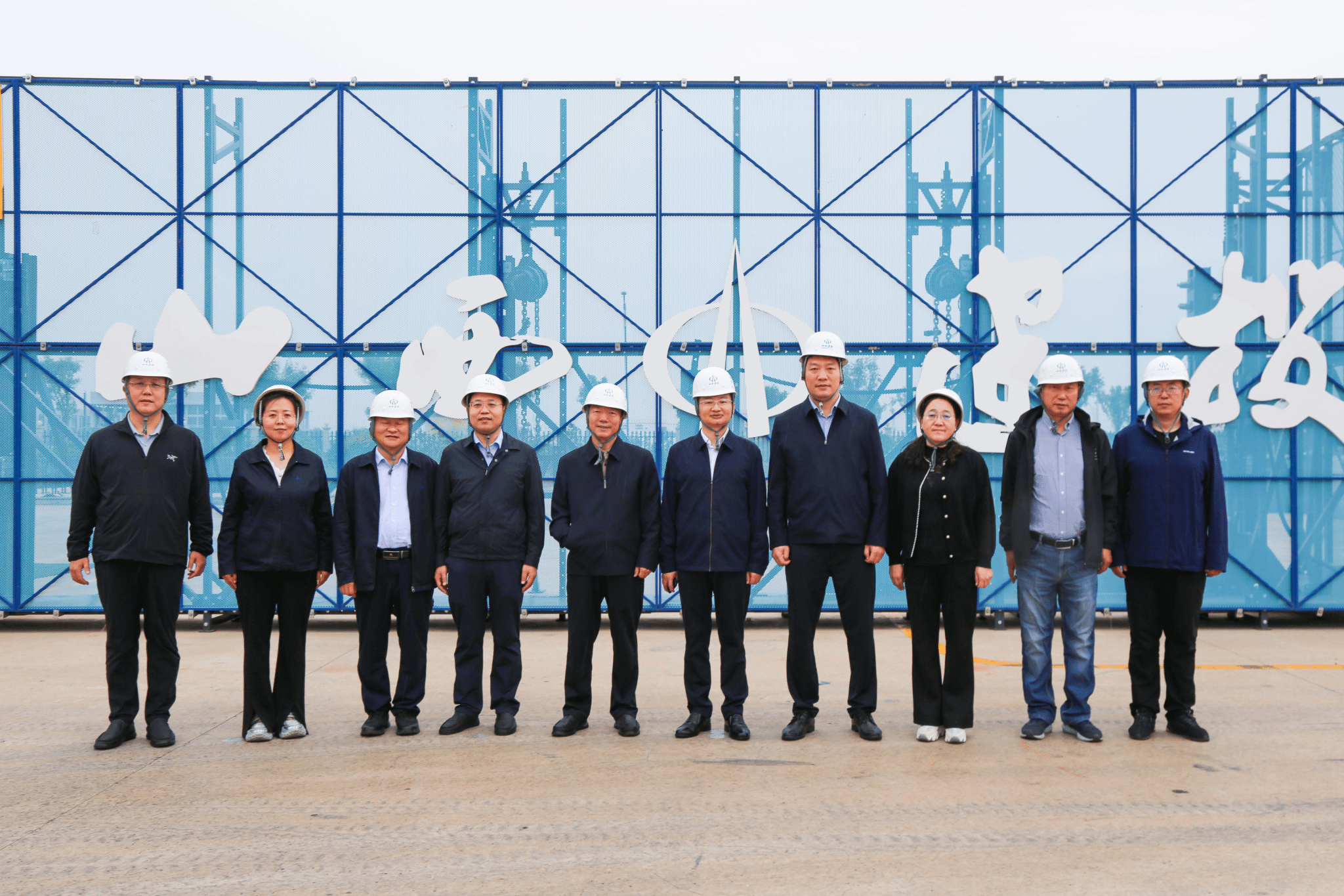 省民主党派代表人士赴av线上
考察调研