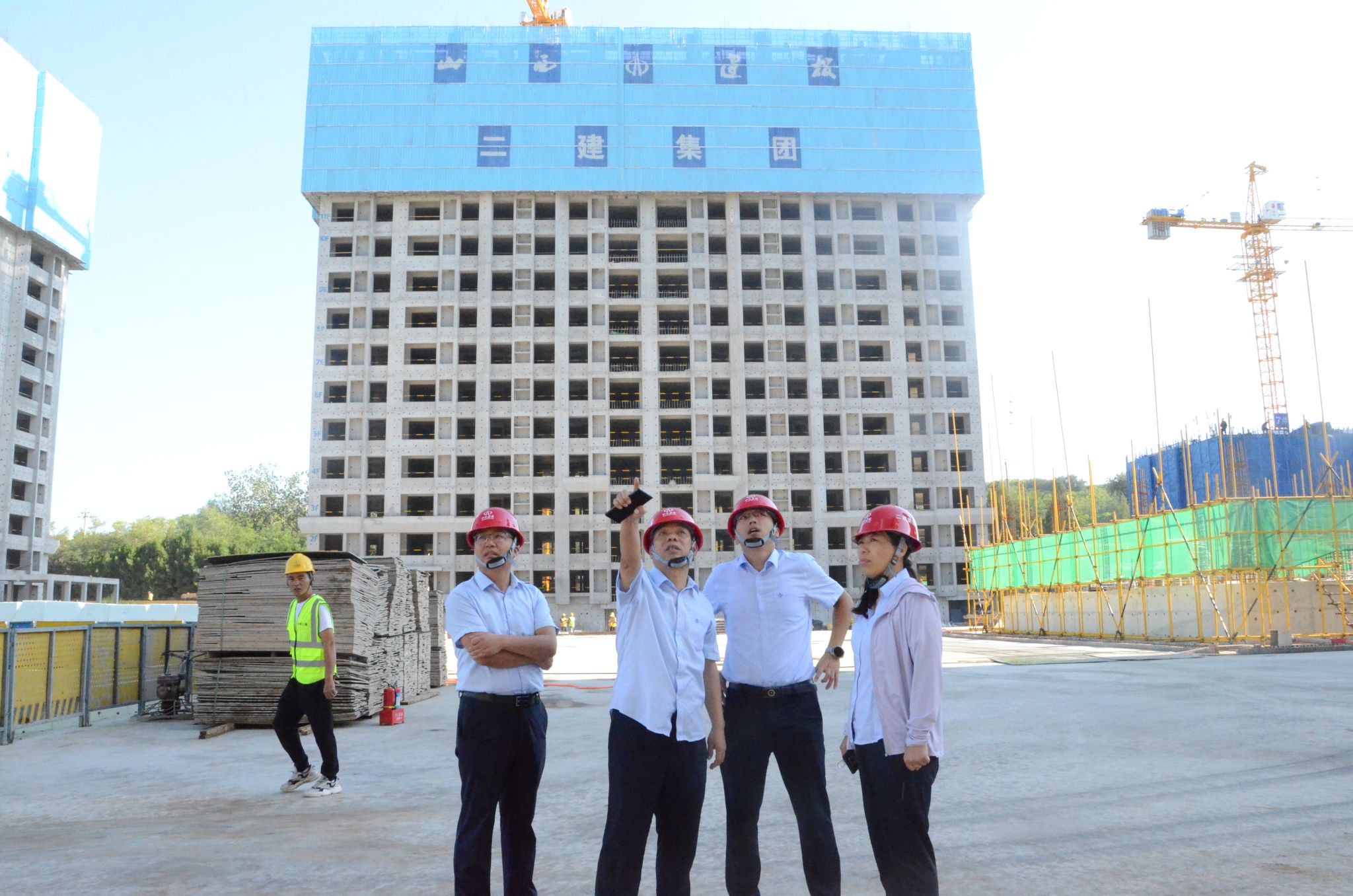 山西建投二建集团召开2024年第三次技术质量、科技创新工作会、现场观摩会暨“质量月”活动启动会、第14期技术骨干“上讲台”授课培训会