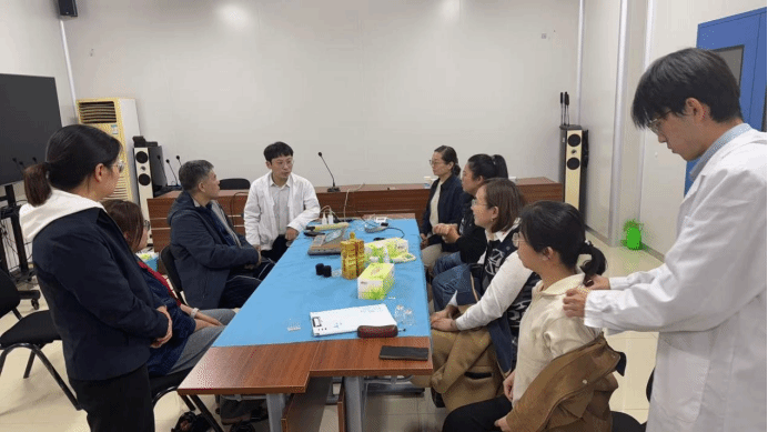 山西建投华融泰公司所属同方药业开展中医义诊活动