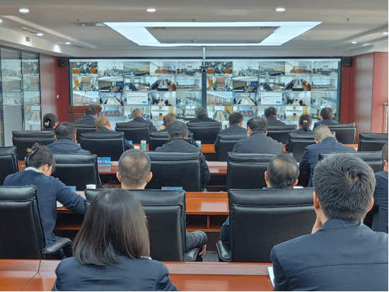 av线上
召开安全生产紧急工作会议