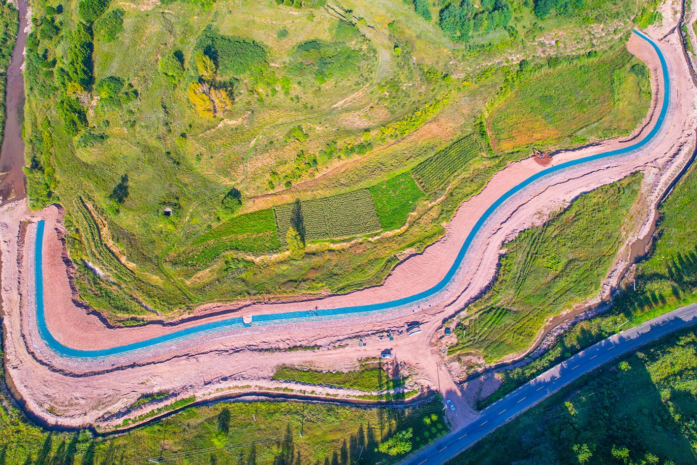 山西建投四建集团长治市沁源县水系连通及水美乡村建设县项目：以水为脉 绘就乡村振兴新图景