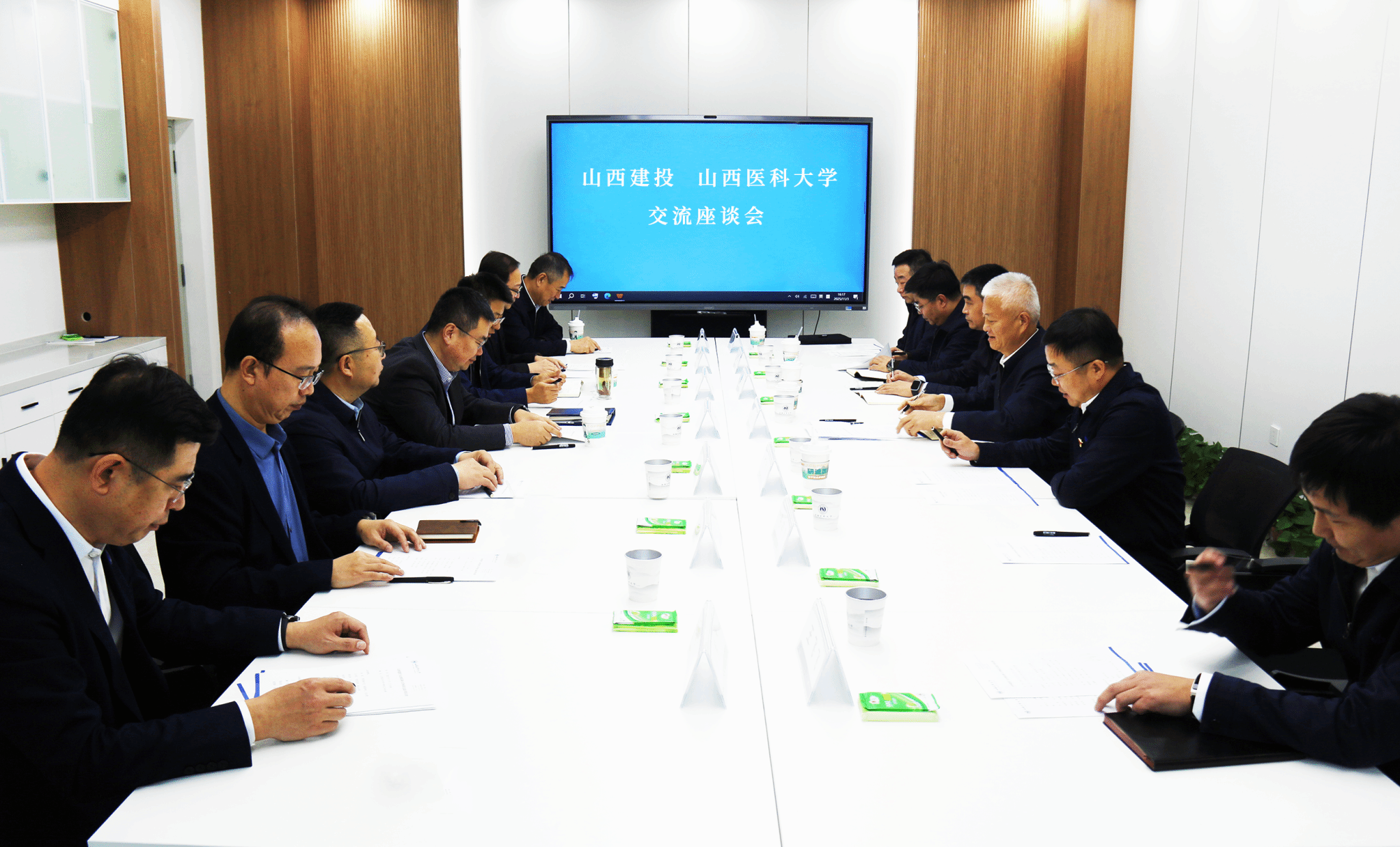 山西建投与山西医科大学举行工作会谈